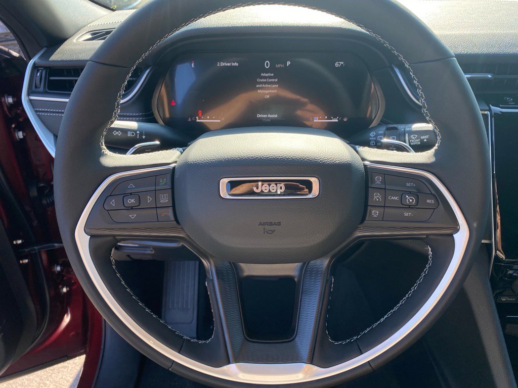 2025 Jeep Grand Cherokee Laredo X photo 6