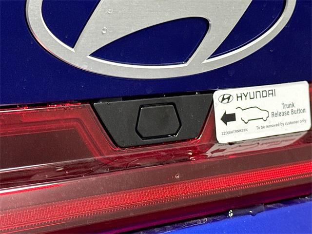 2025 Hyundai Elantra SEL Convenience photo 35