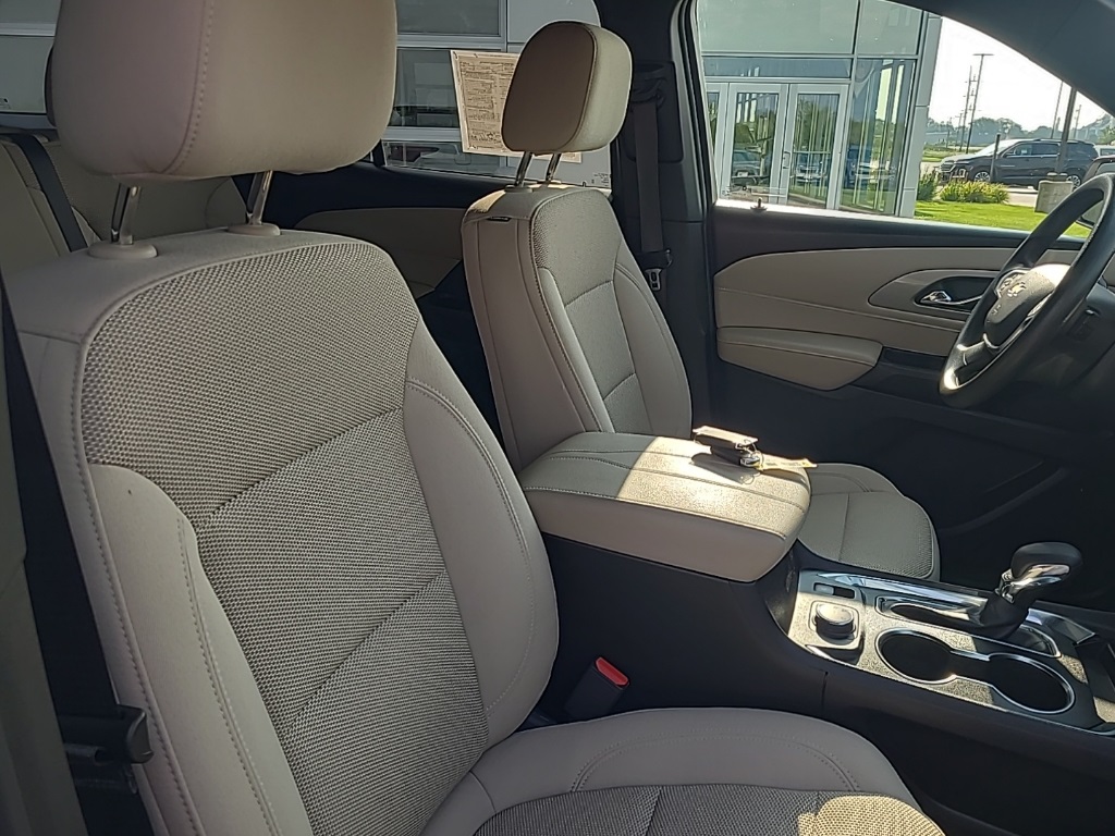2022 Chevrolet Traverse LS photo 17
