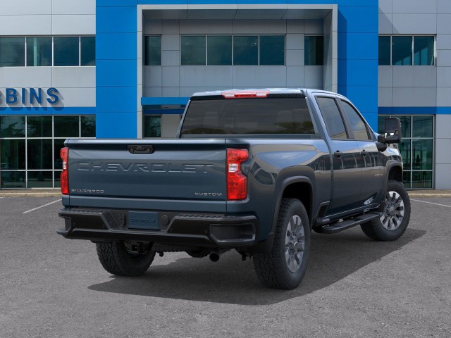 2026 Chevrolet Silverado 2500HD Custom photo 2