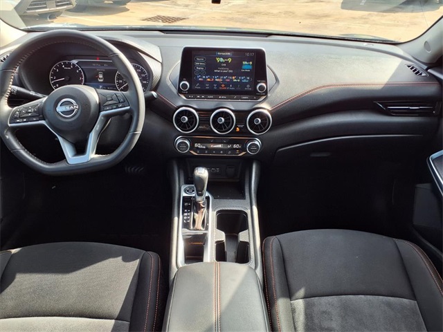 2024 Nissan Sentra SR photo 2