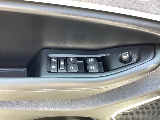 2023 Jeep Cherokee Sport photo 15
