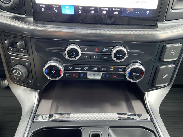 2025 Ford F-150 Platinum photo 18