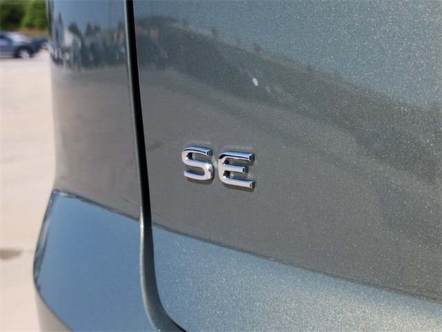 2026 Volkswagen Atlas Cross Sport SE Technology photo 3