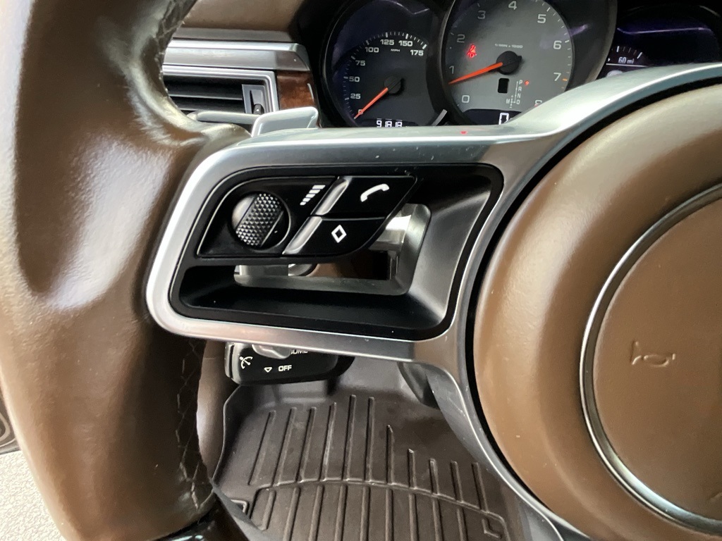 2017 Porsche Macan S photo 17