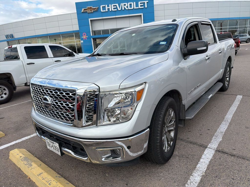2019 Nissan Titan SV photo 2
