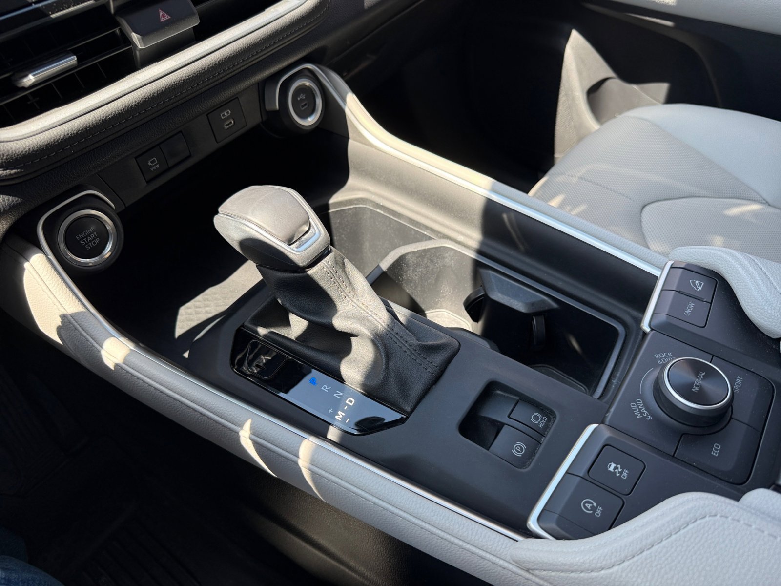 2024 Toyota Grand Highlander Platinum photo 13