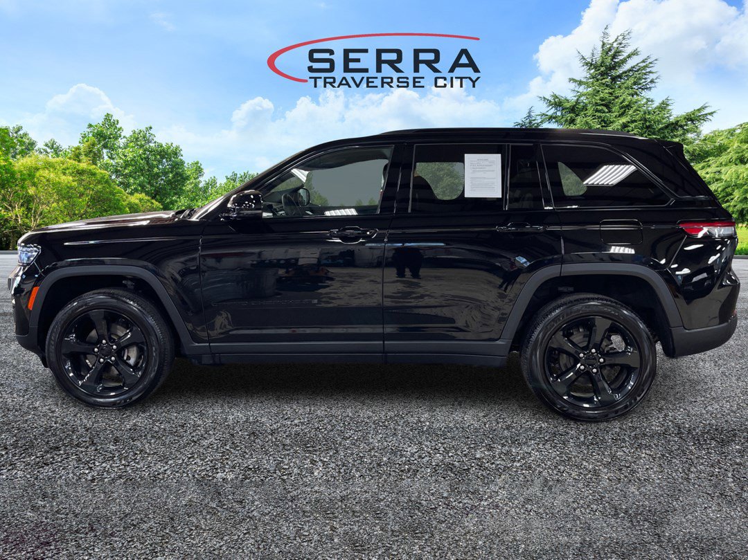 2023 Jeep Grand Cherokee Altitude photo 7
