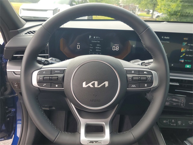 2025 Kia K5 GT-Line photo 14