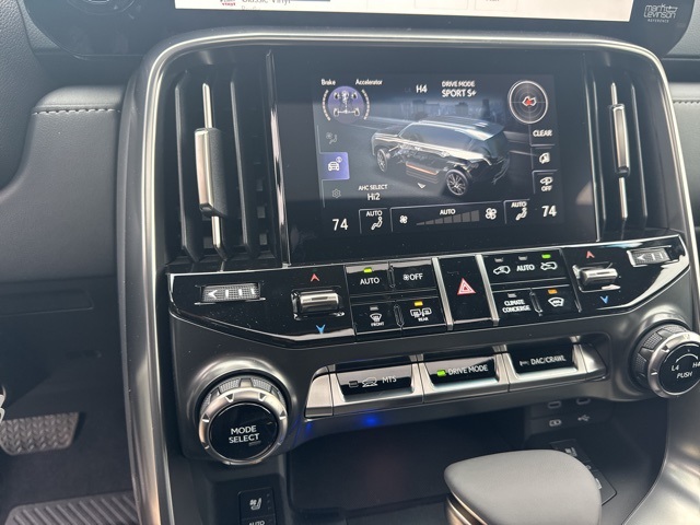 2025 Lexus LX 600 Premium photo 25