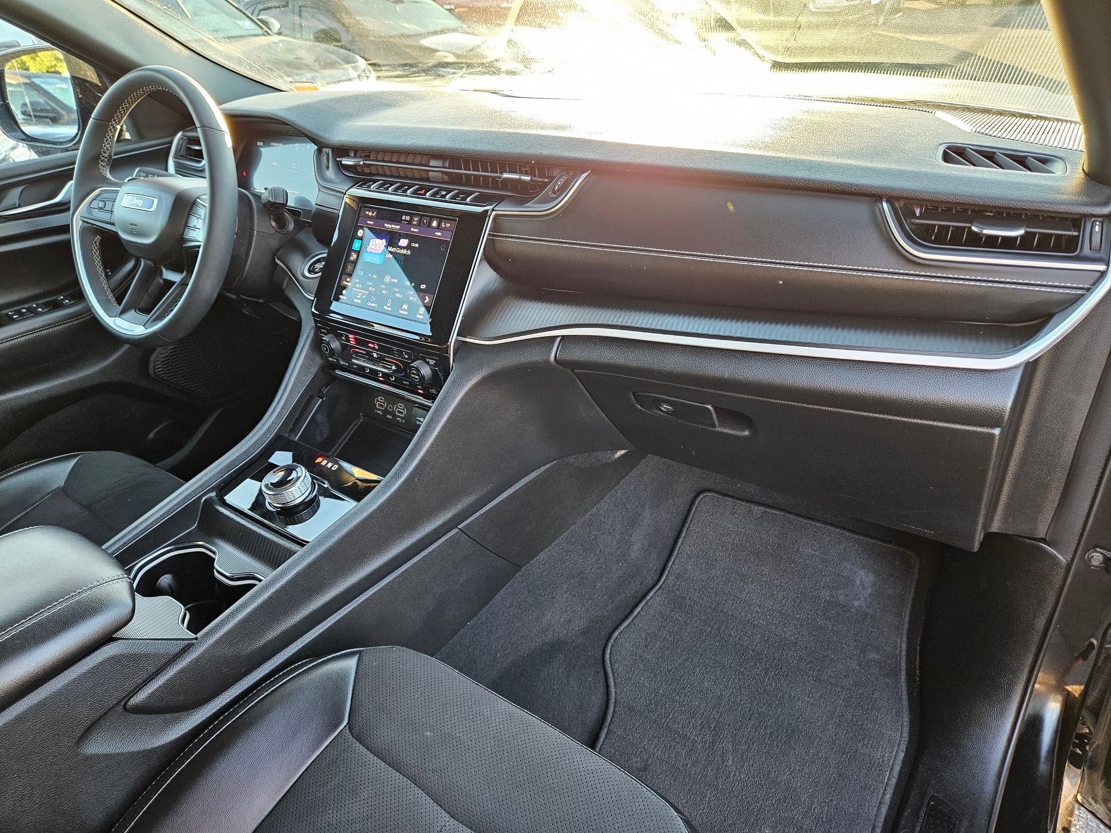 2024 Jeep Grand Cherokee Altitude photo 28