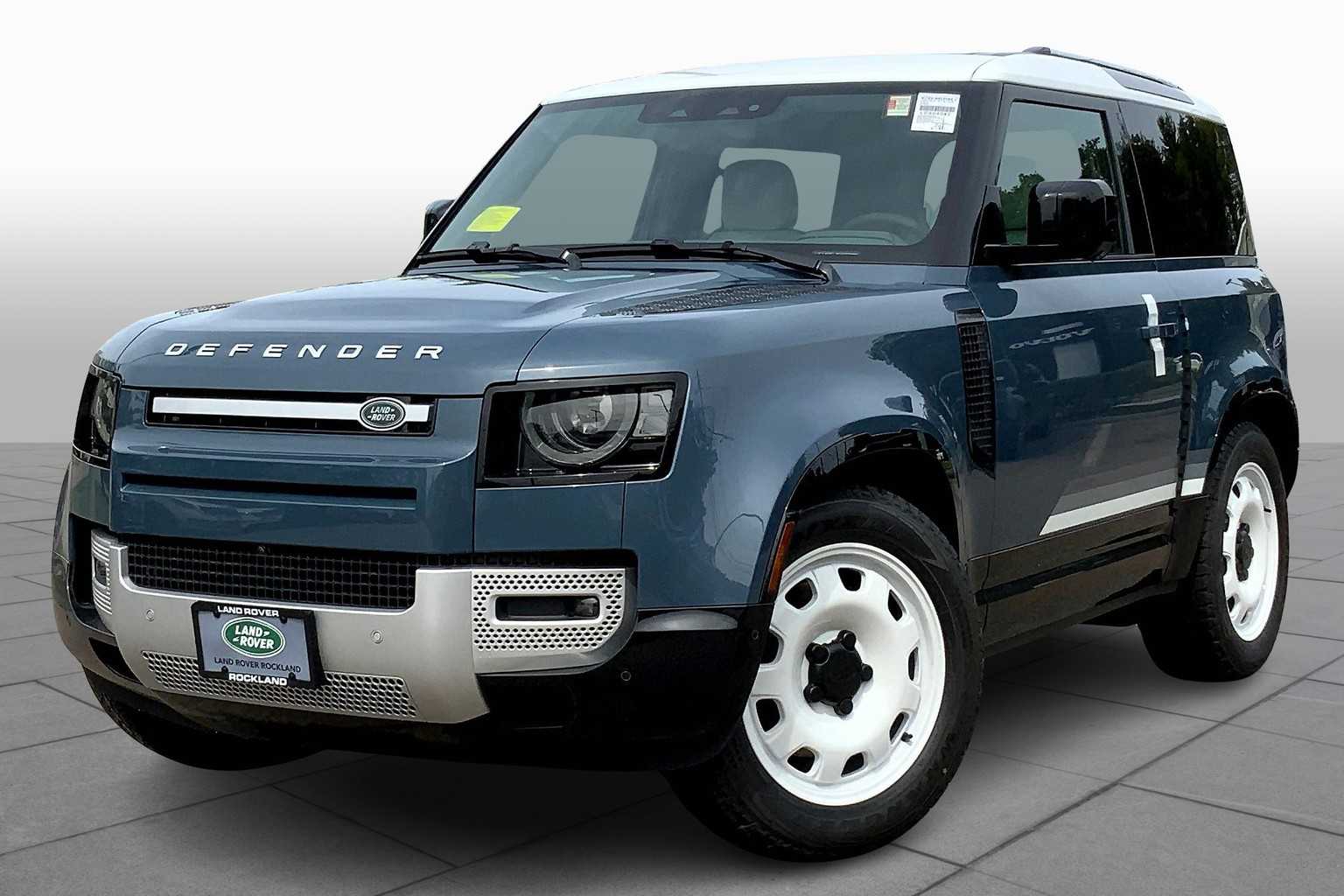 2025 Land Rover Defender 90 S photo 2