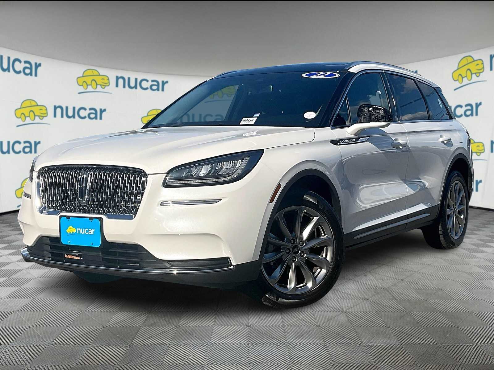 2022 Lincoln Corsair Standard photo 2
