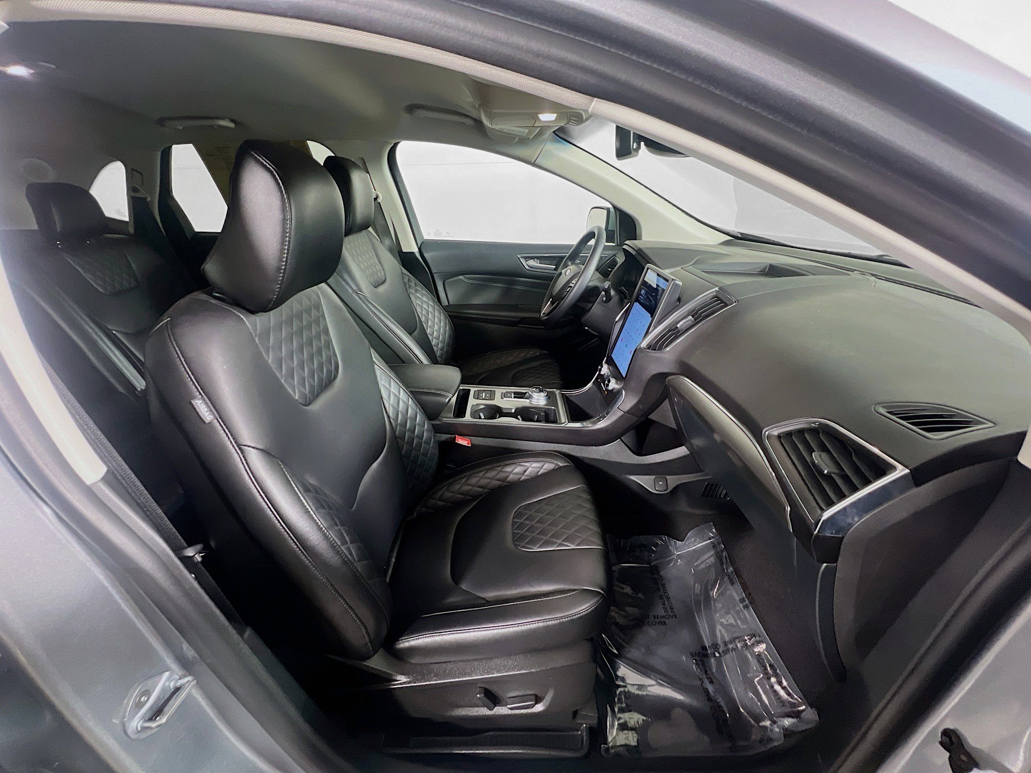 2024 Ford Edge Titanium photo 26