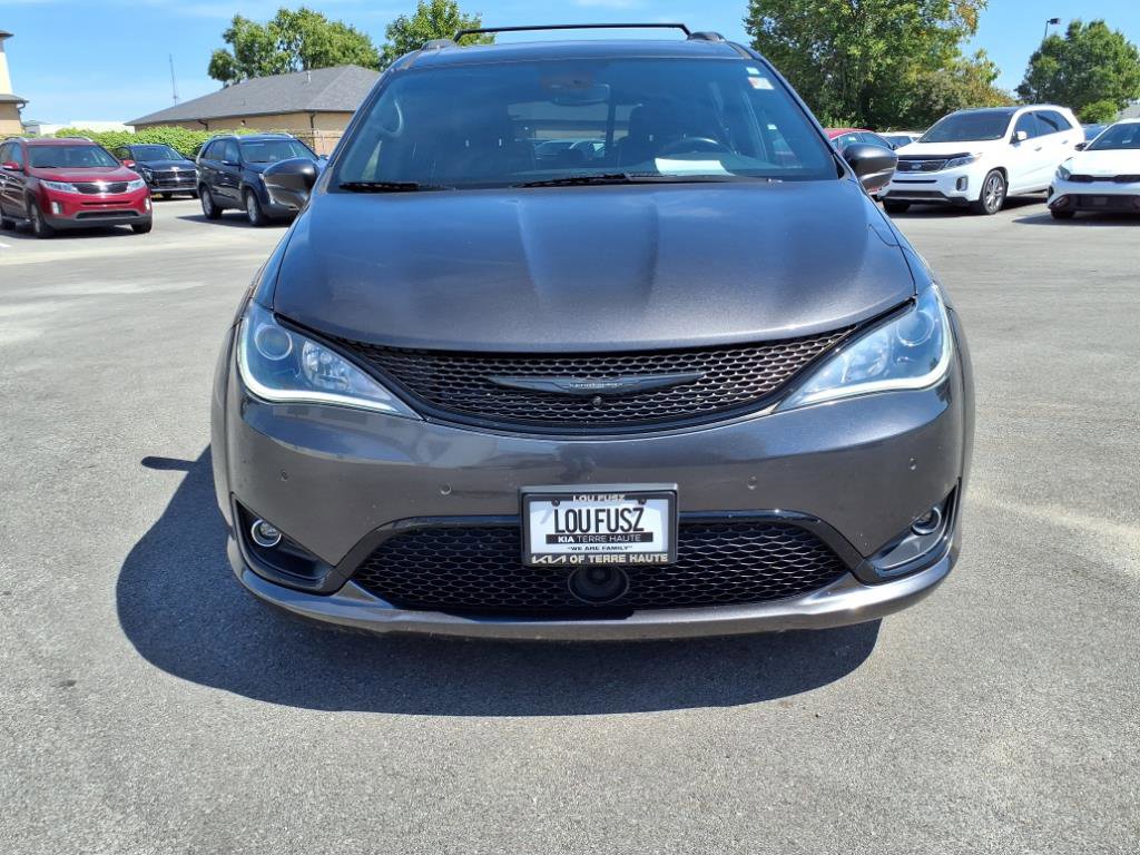 2019 Chrysler Pacifica Limited photo 12