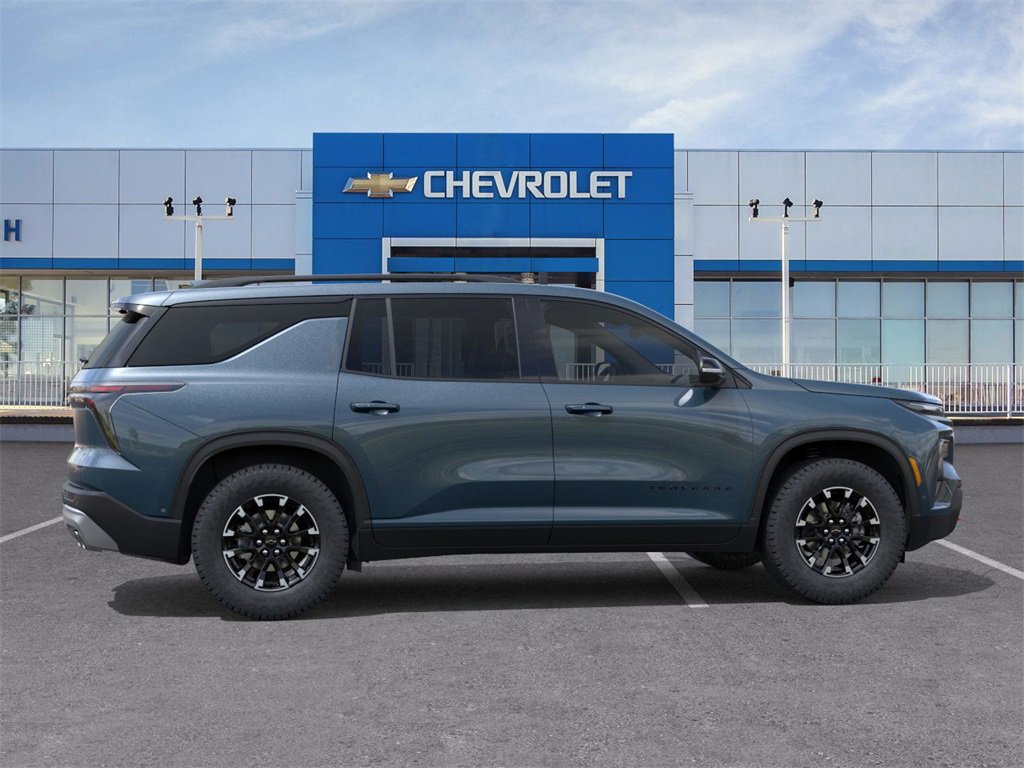 2026 Chevrolet Traverse Z71 photo 2