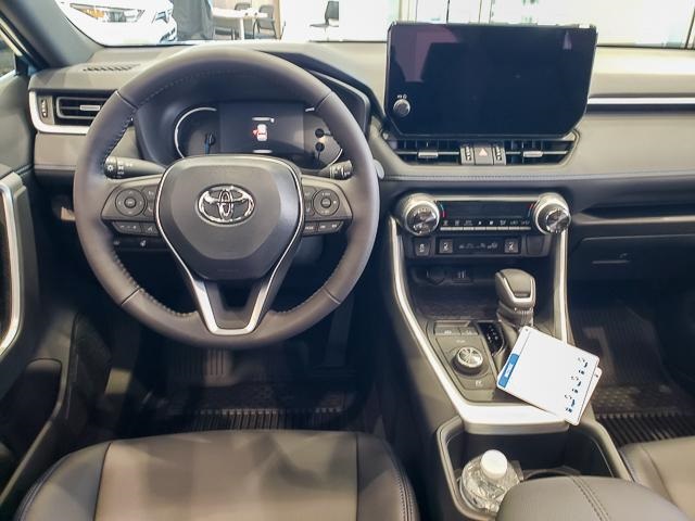 2025 Toyota RAV4 Hybrid XSE photo 17