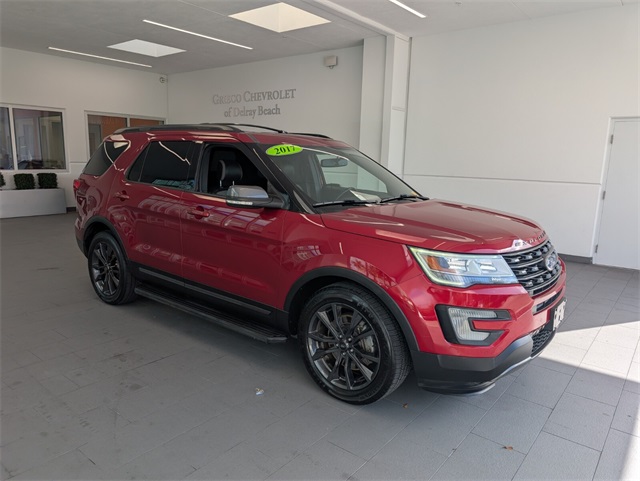 2017 Ford Explorer XLT photo 2