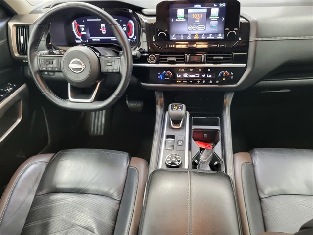 2023 Nissan Pathfinder Platinum photo 31