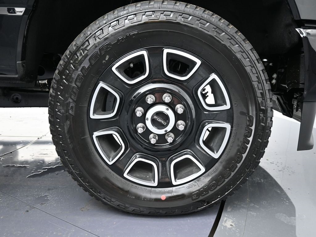 2026 Ford F-350 Platinum photo 28