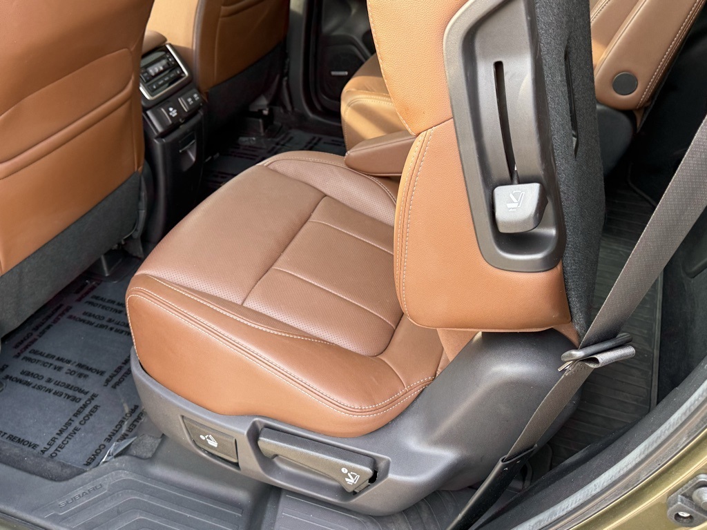 2022 Subaru Ascent Touring photo 20