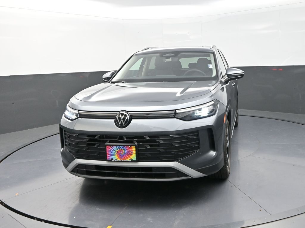 2025 Volkswagen Tiguan SE photo 2