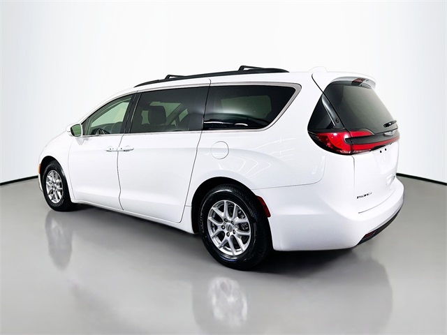 2022 Chrysler Pacifica Touring L photo 6