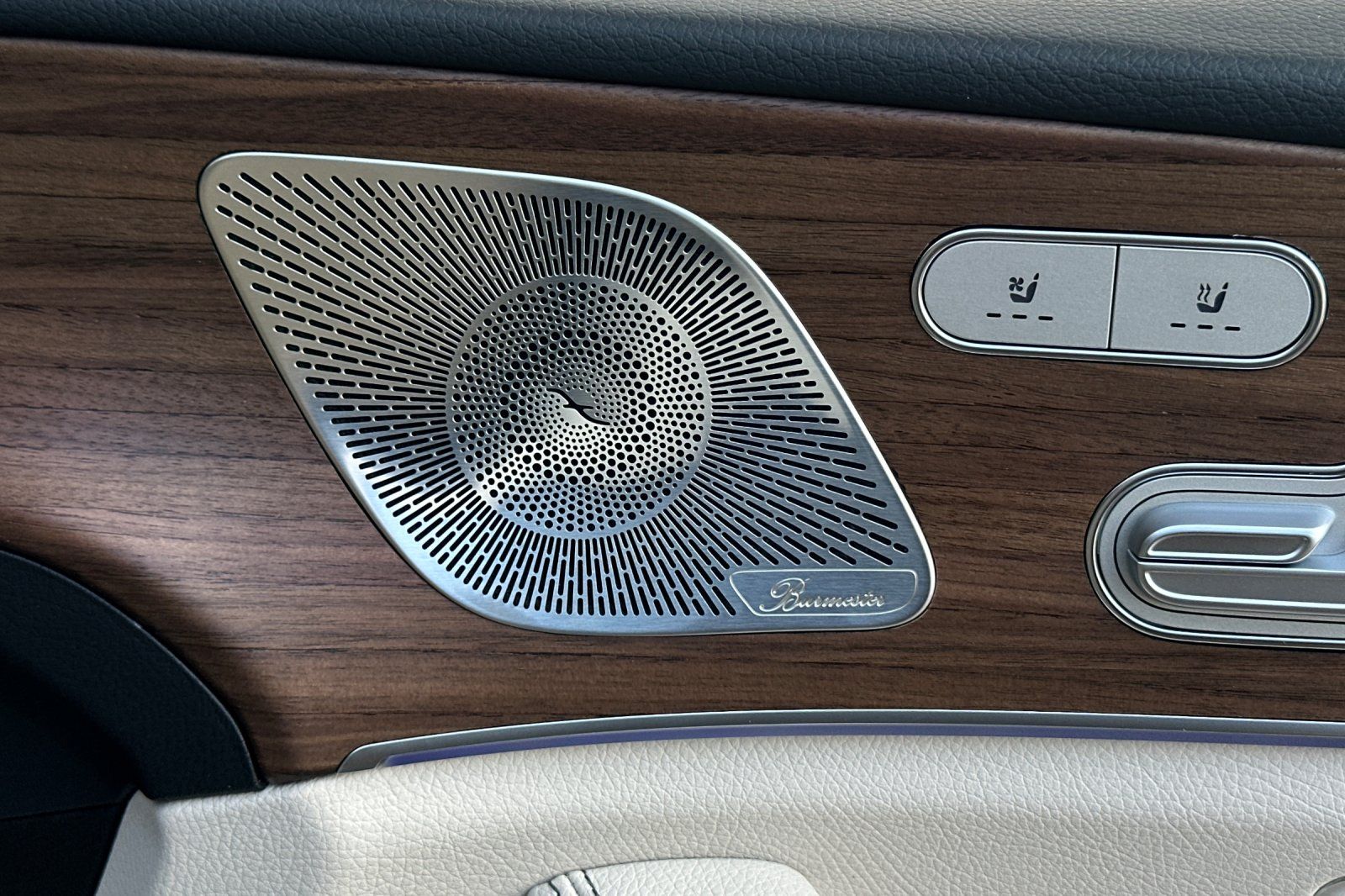 2026 Mercedes Benz GLS 580 4MATIC photo 4