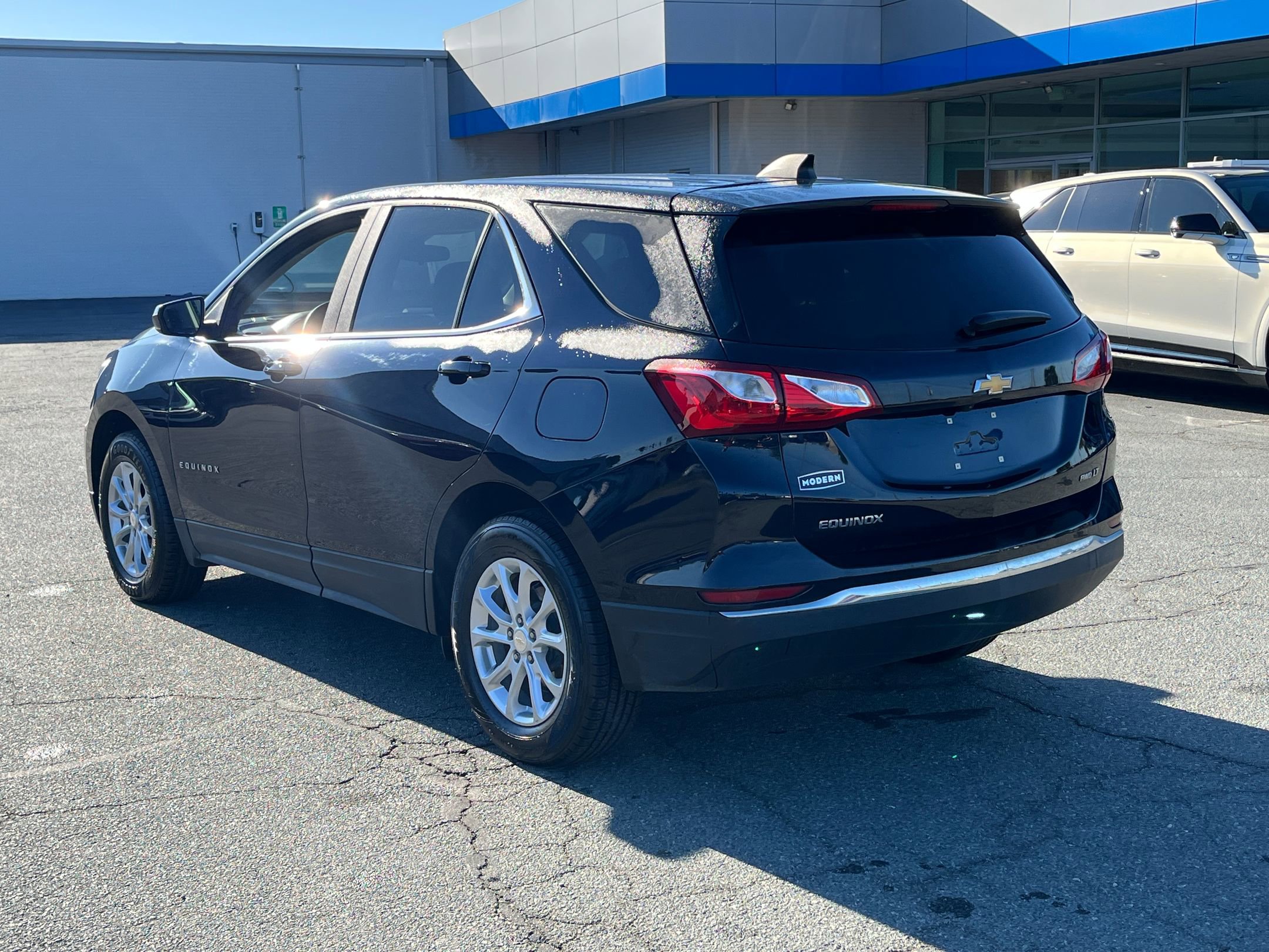 2021 Chevrolet Equinox LT photo 3