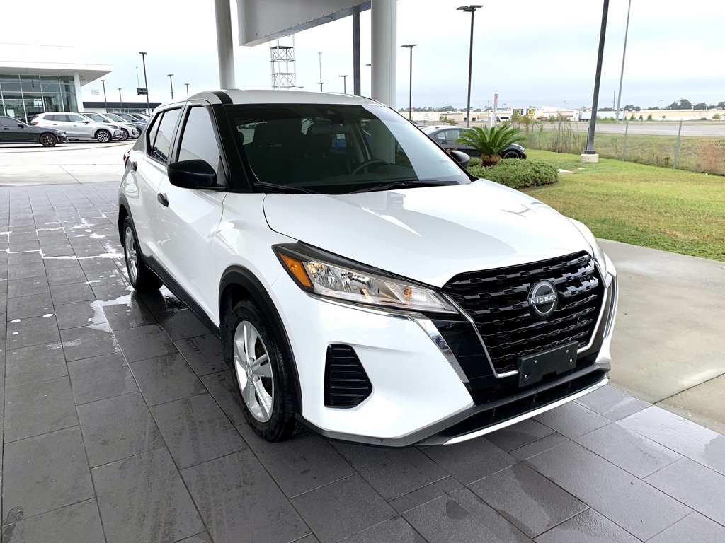 2024 Nissan Kicks S photo 3