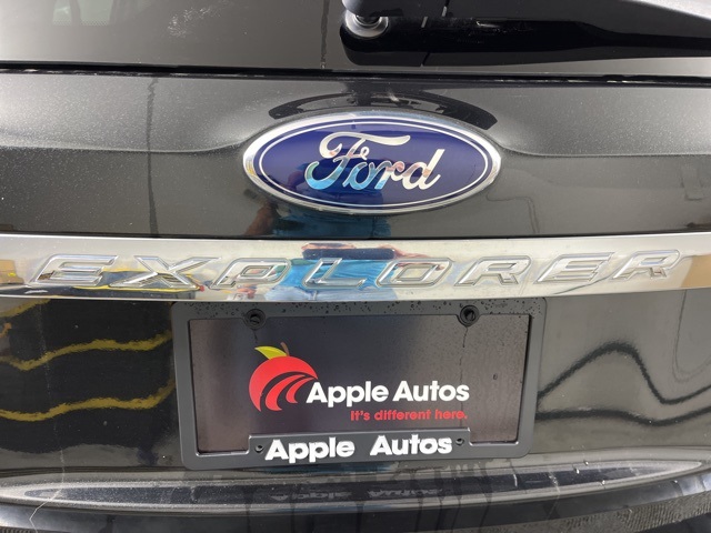 2013 Ford Explorer Base photo 10
