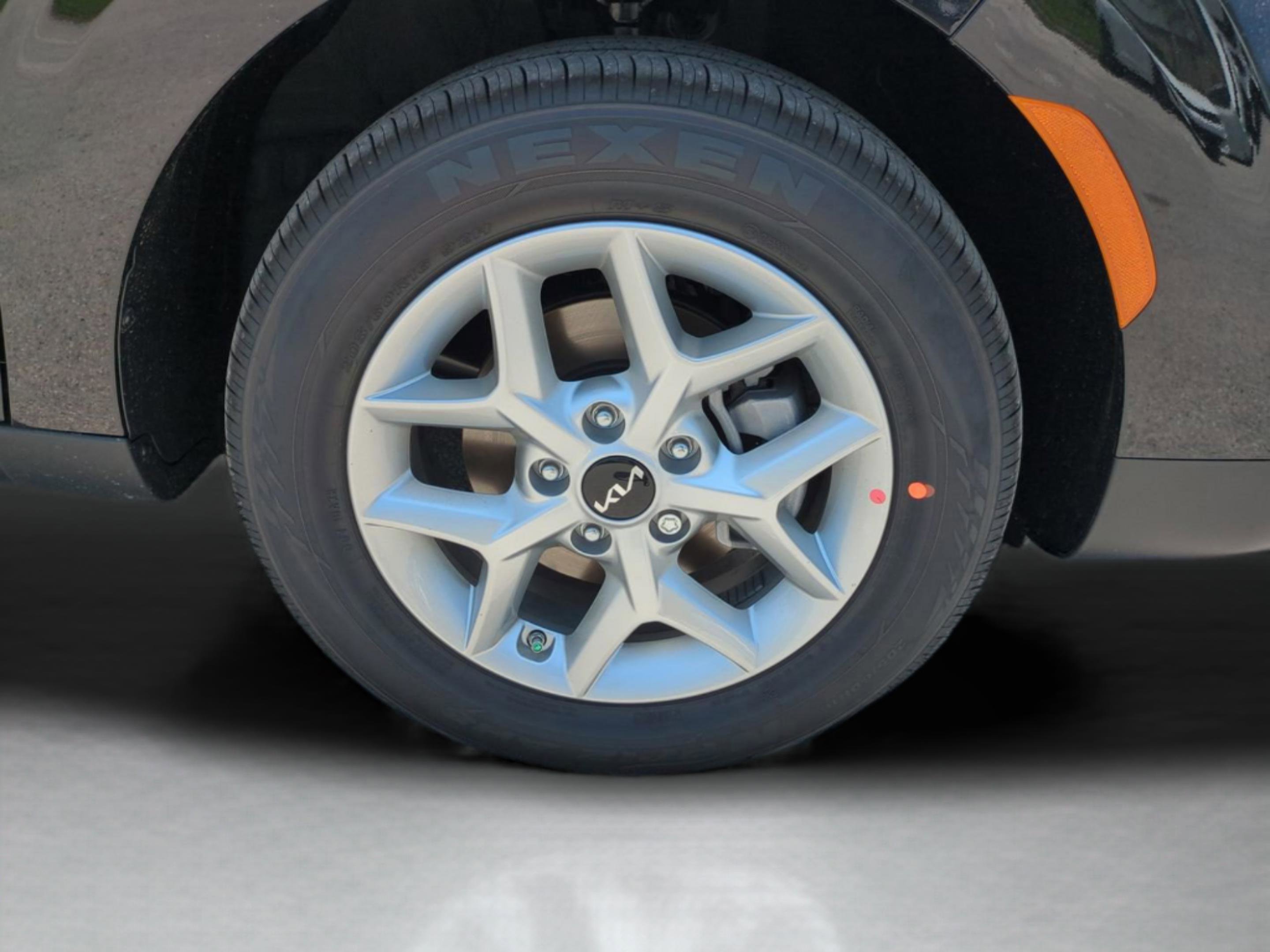 2025 Kia Soul LX photo 10