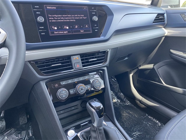 2024 Volkswagen Taos SE photo 13