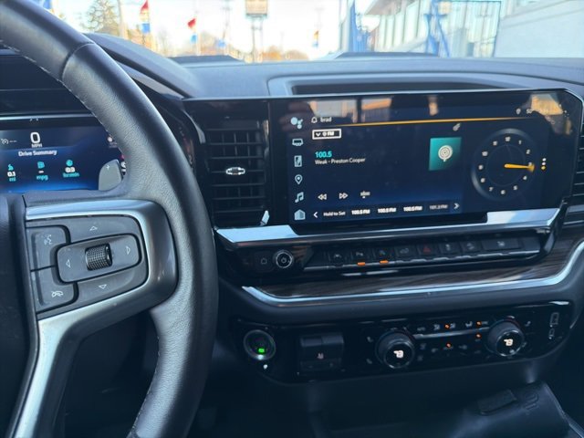 2022 Chevrolet Silverado 1500 LT Trail Boss photo 3