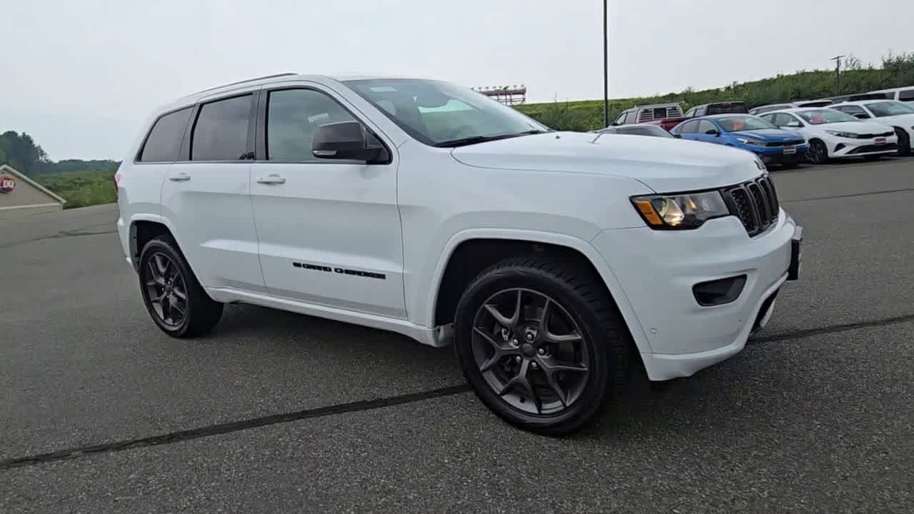 2021 Jeep Grand Cherokee Limited photo 2