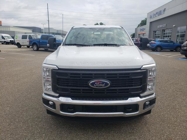 2025 Ford F-250 XL photo 3