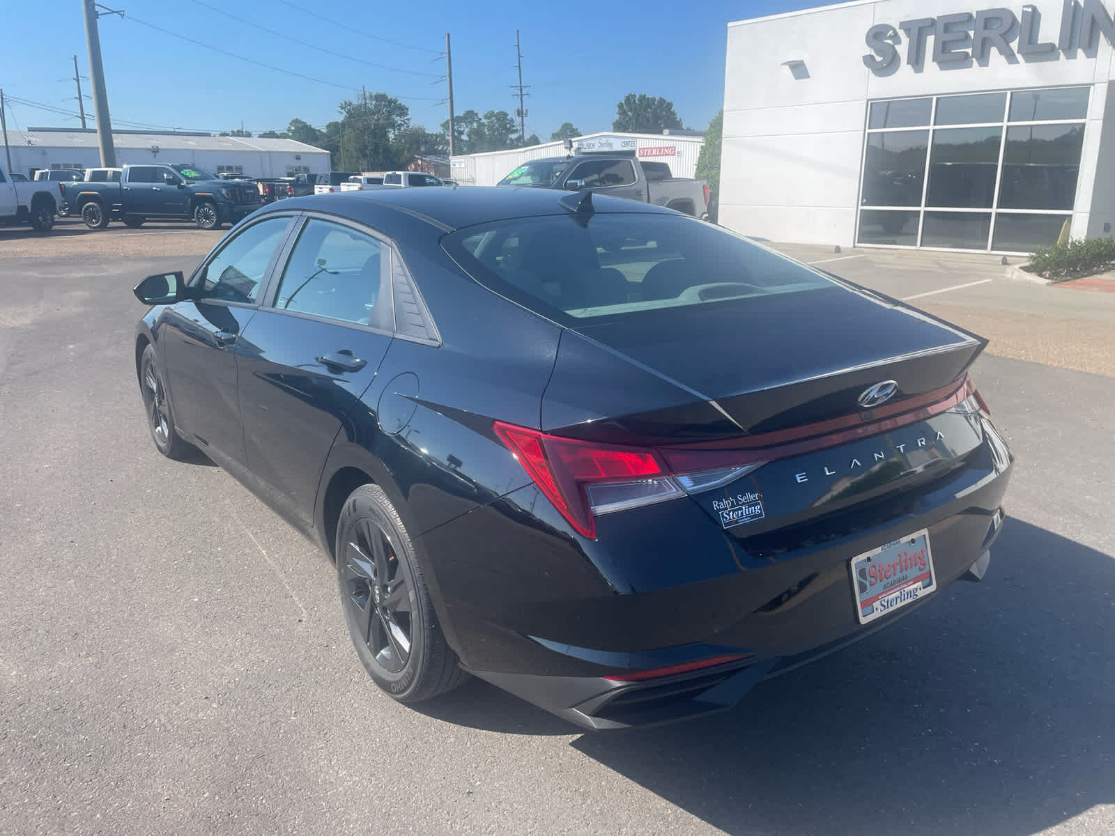 2023 Hyundai Elantra SEL photo 8