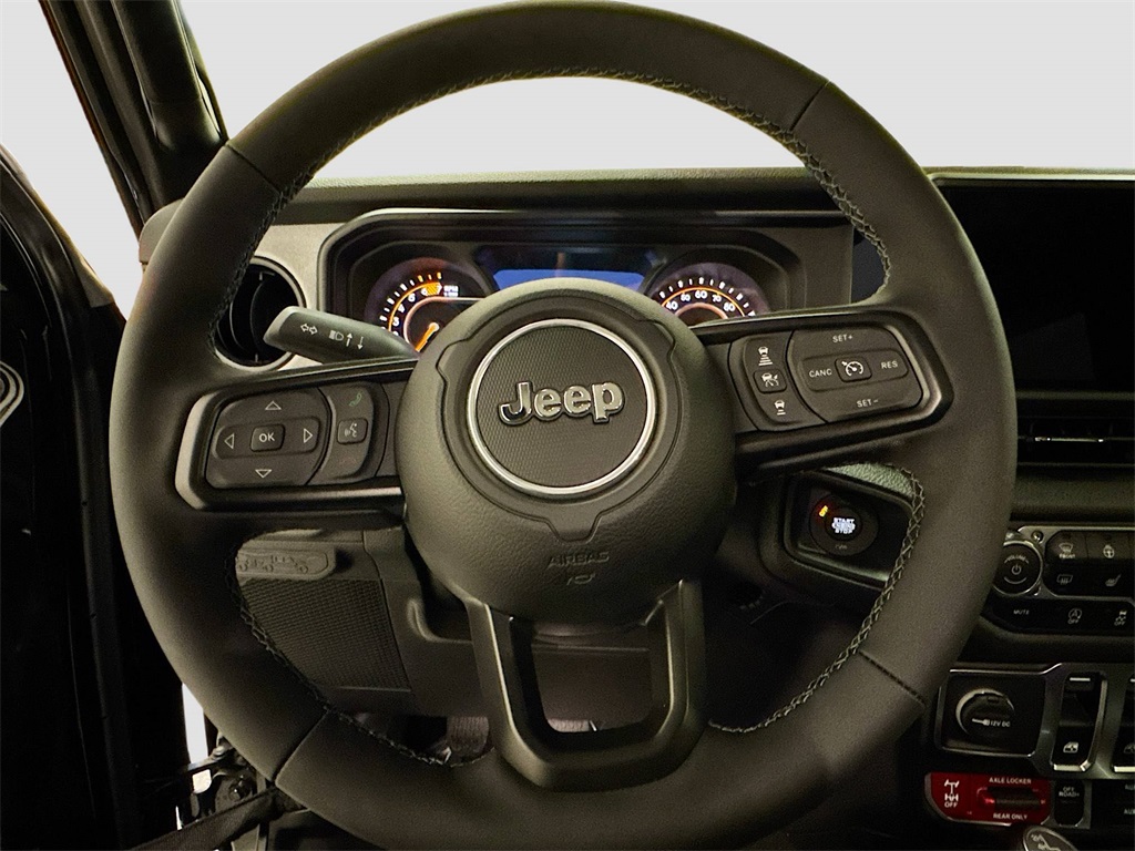 2025 Jeep Wrangler Willys photo 30