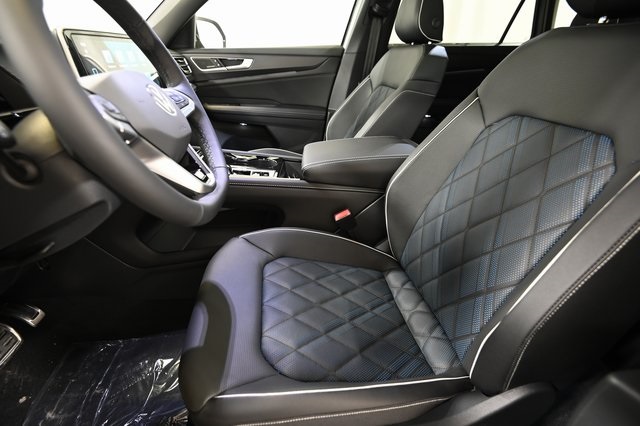 2026 Volkswagen Atlas Cross Sport SEL Premium R-Line photo 6