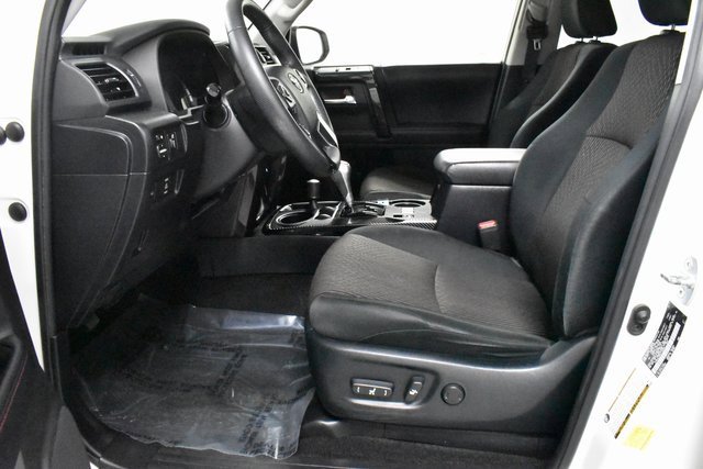 2019 Toyota 4Runner TRD photo 10