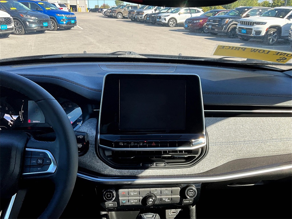 2022 Jeep Compass Latitude photo 17