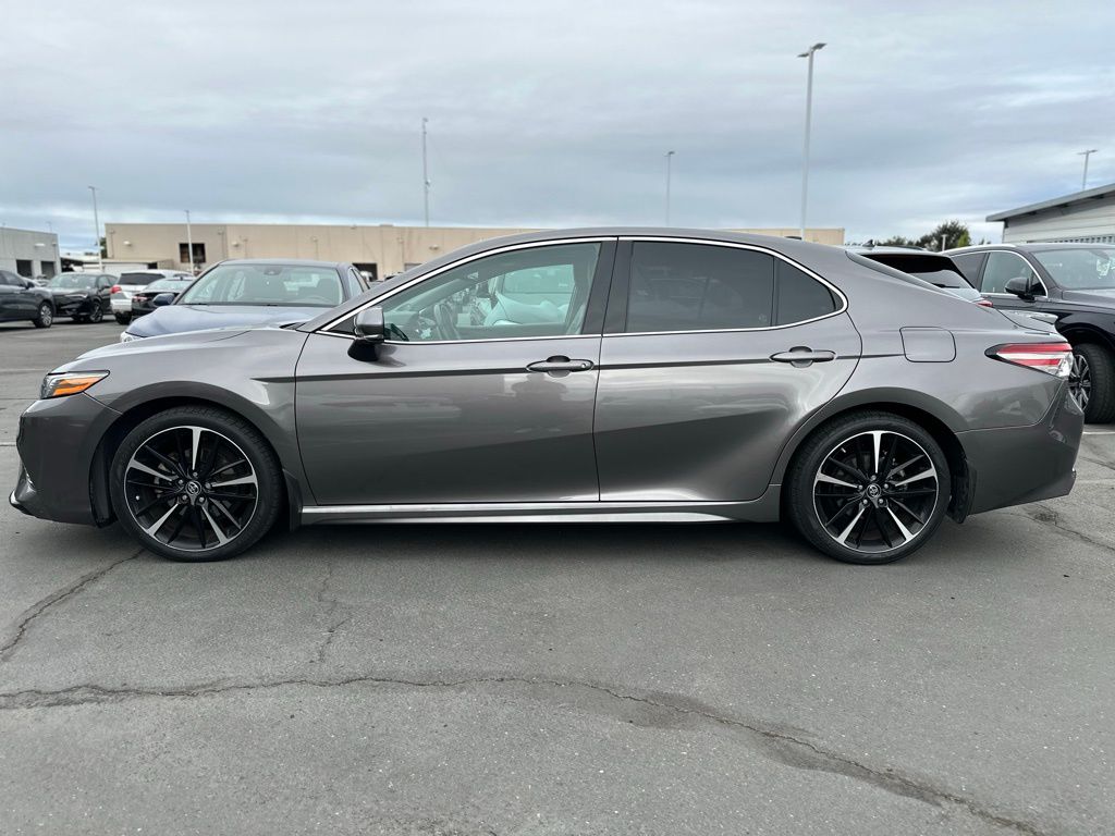 2018 Toyota Camry XSE V6 photo 4