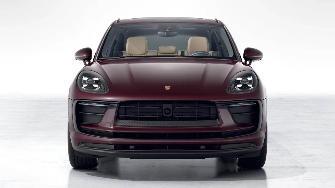 2026 Porsche Macan T photo 9