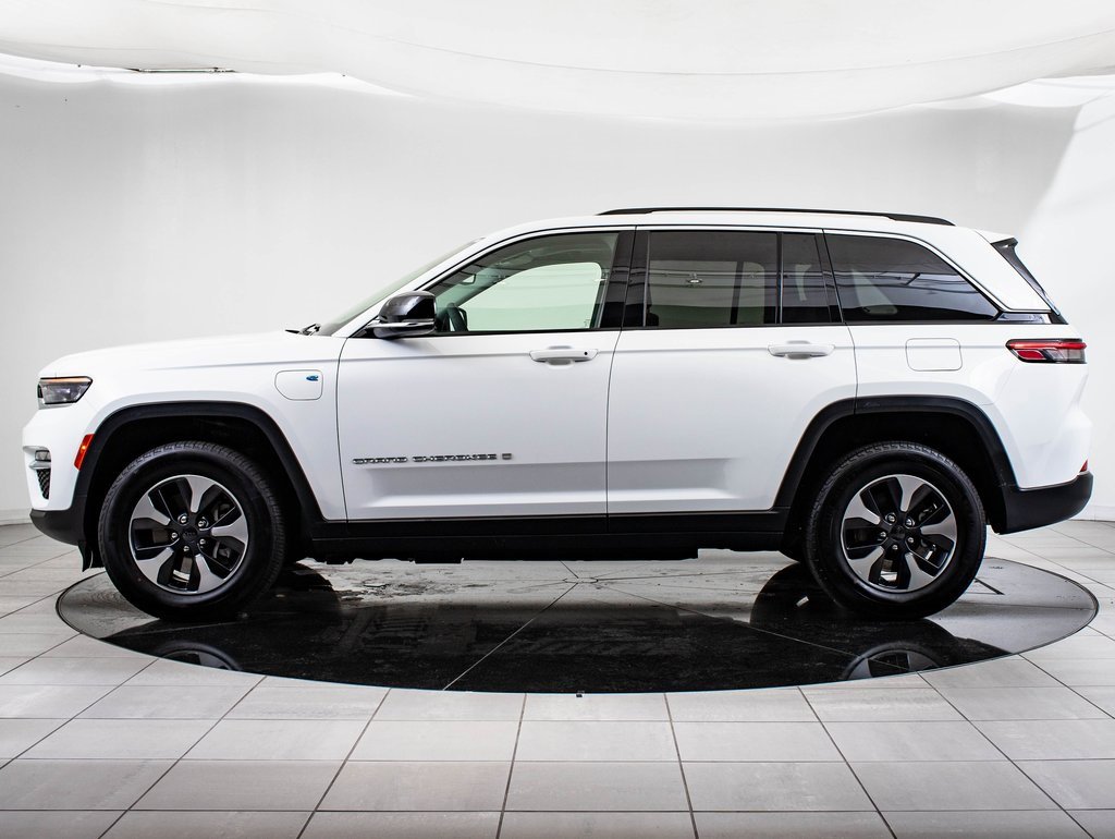2023 Jeep Cherokee 4xe photo 4