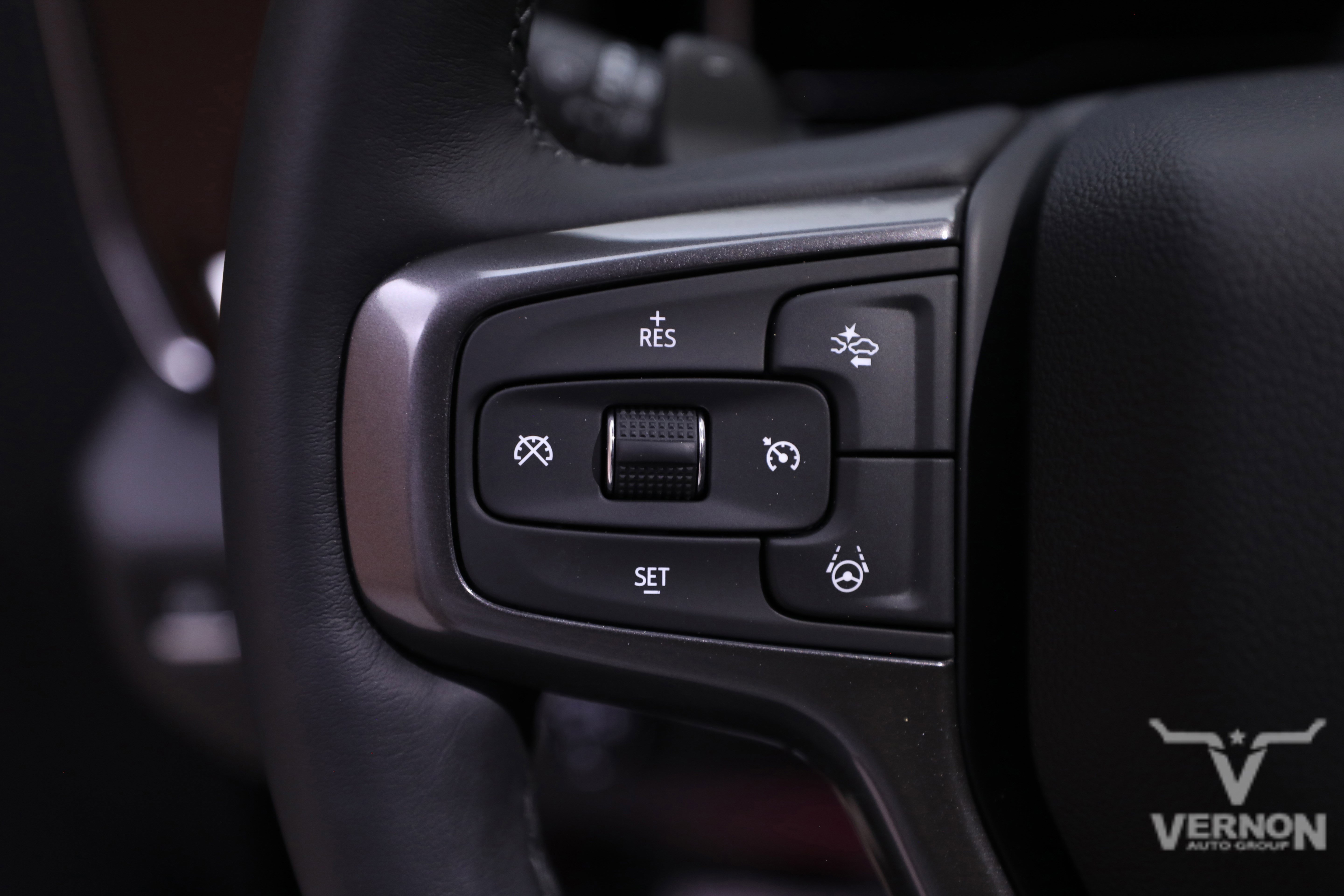 2025 Chevrolet Silverado 1500 High Country photo 4