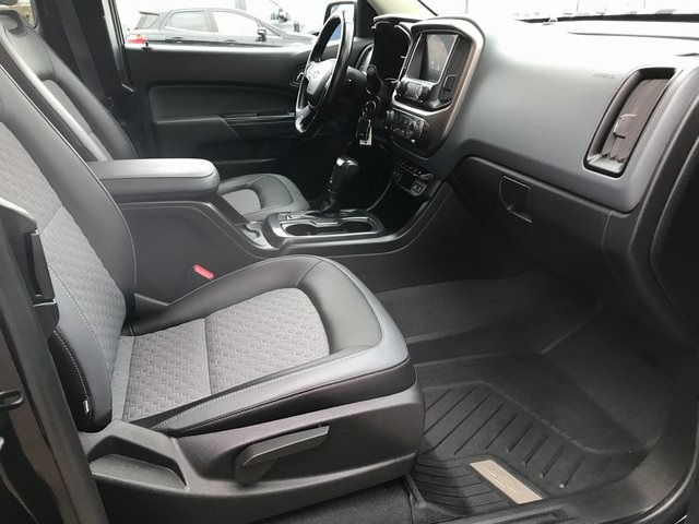 2021 Chevrolet Colorado Z71 photo 2