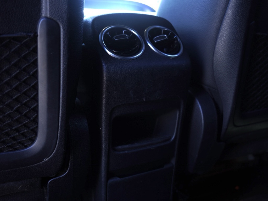 2020 Mercedes Benz GLB 250 photo 22