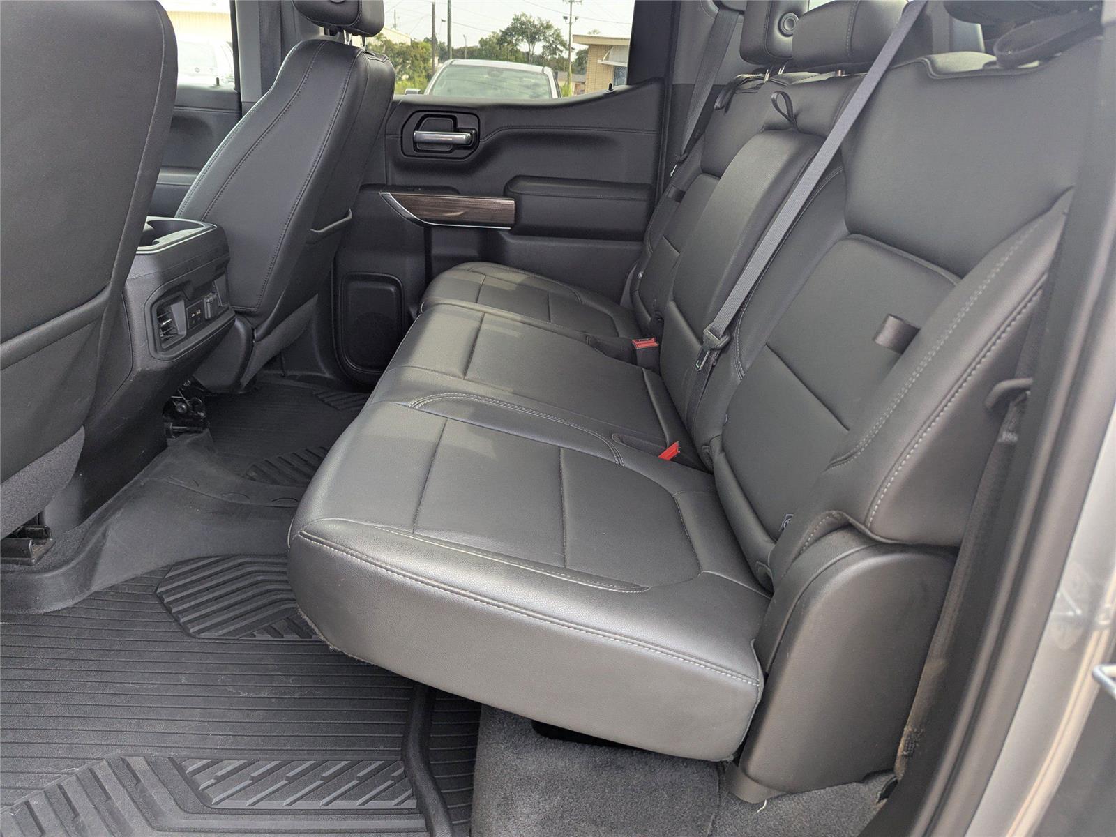 2021 Chevrolet Silverado 1500 RST photo 13