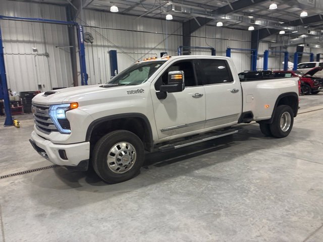 Used 2024 Chevrolet Silverado 3500HD High Country with VIN 1GC4YVEY6RF109997 for sale in Kansas City
