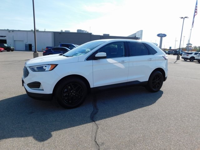 2024 Ford Edge SEL photo 4